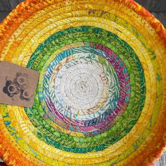 New Handmade Coil Wrapped Basket Sunrise Rainbow Southwestern Multicolor Bowl - Picture 3 of 7